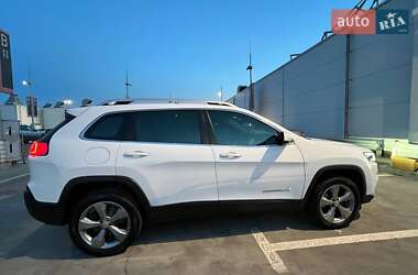 Внедорожник / Кроссовер Jeep Cherokee 2019 в 