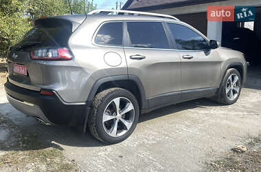 Внедорожник / Кроссовер Jeep Cherokee 2019 в 