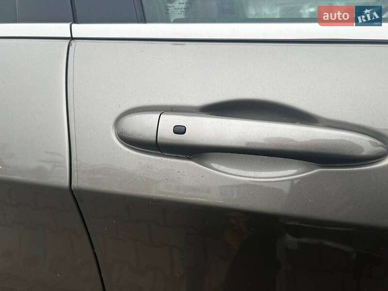 Внедорожник / Кроссовер Jeep Cherokee 2016 в Новояворовске фото 4 Внедорожник / Кроссовер Jeep Cherokee 2016 в Новояворовске