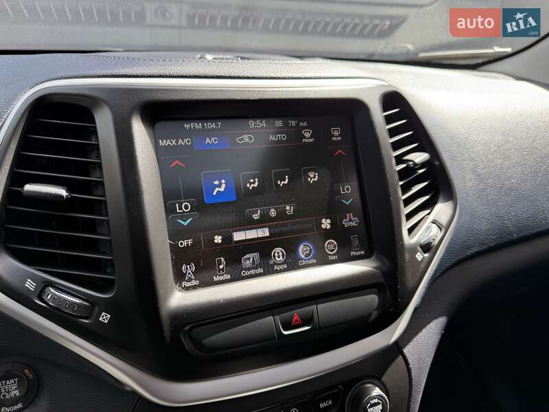 Внедорожник / Кроссовер Jeep Cherokee 2015 в Львове