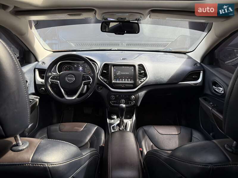 Внедорожник / Кроссовер Jeep Cherokee 2015 в Львове