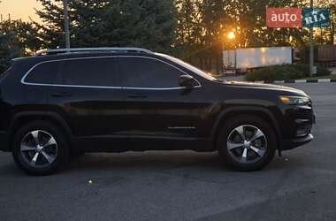 Внедорожник / Кроссовер Jeep Cherokee 2018 в 