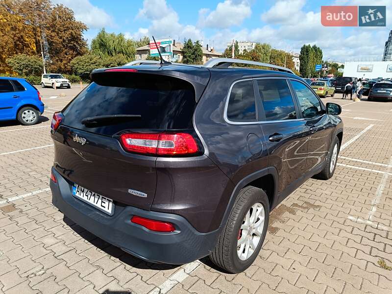 Позашляховик / Кросовер Jeep Cherokee 2016 в Житомирі