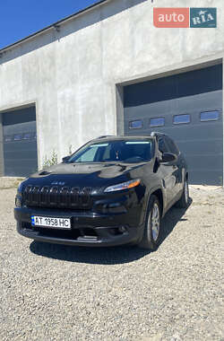 Внедорожник / Кроссовер Jeep Cherokee 2016 в Ивано-Франковске
