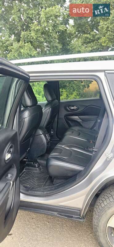 Внедорожник / Кроссовер Jeep Cherokee 2020 в Сумах