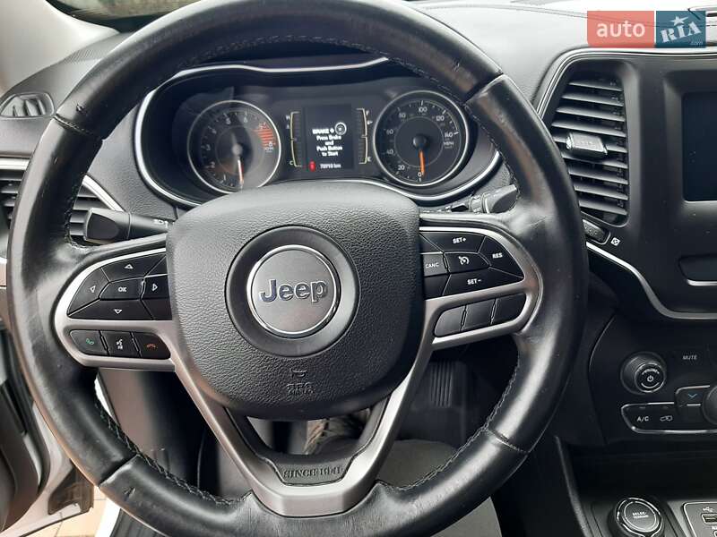 Внедорожник / Кроссовер Jeep Cherokee 2018 в Полтаве