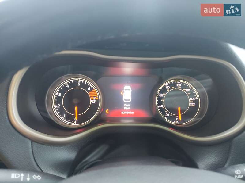 Позашляховик / Кросовер Jeep Cherokee 2016 в Чернігові фото 6 Позашляховик / Кросовер Jeep Cherokee 2016 в Чернігові