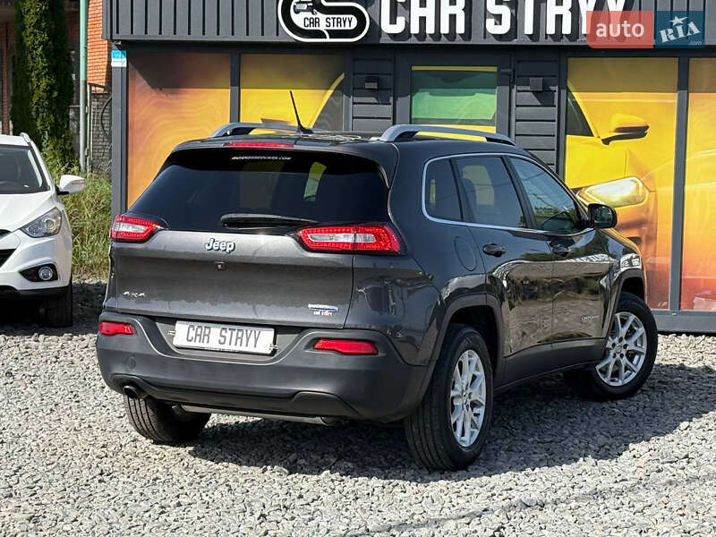 Внедорожник / Кроссовер Jeep Cherokee 2014 в Стрые
