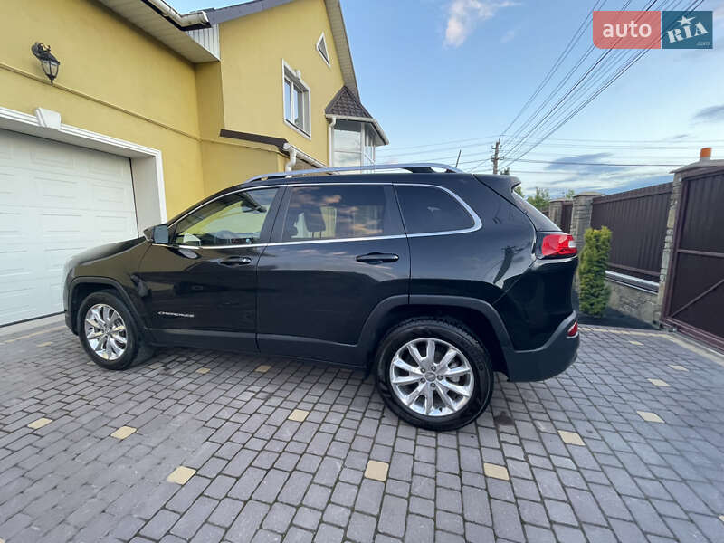 Внедорожник / Кроссовер Jeep Cherokee 2015 в Хмельницком