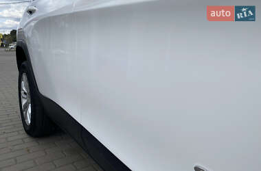 Внедорожник / Кроссовер Jeep Cherokee 2018 в 