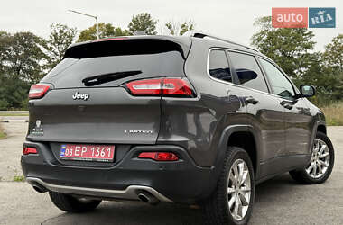 Внедорожник / Кроссовер Jeep Cherokee 2014 в 