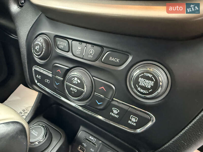 Внедорожник / Кроссовер Jeep Cherokee 2014 в Радивилове фото 47 Внедорожник / Кроссовер Jeep Cherokee 2014 в Радивилове