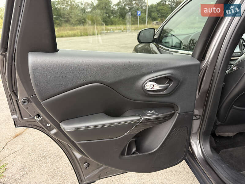 Внедорожник / Кроссовер Jeep Cherokee 2014 в Радивилове фото 53 Внедорожник / Кроссовер Jeep Cherokee 2014 в Радивилове