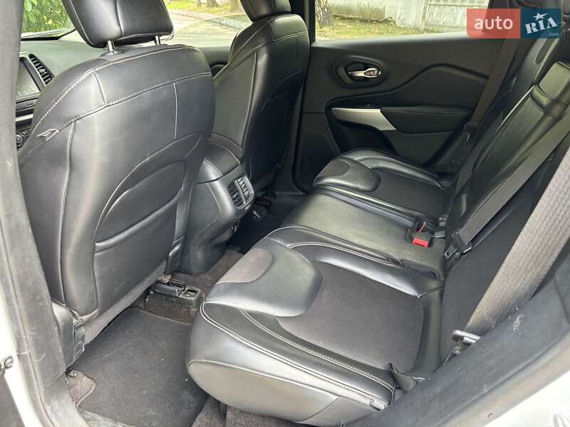 Позашляховик / Кросовер Jeep Cherokee 2017 в Лубнах