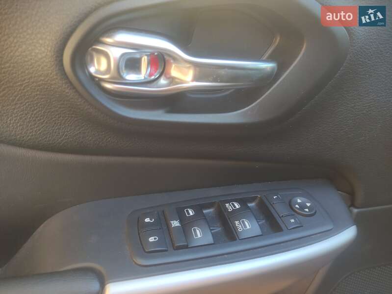 Внедорожник / Кроссовер Jeep Cherokee 2017 в Вышгороде фото 21 Внедорожник / Кроссовер Jeep Cherokee 2017 в Вышгороде