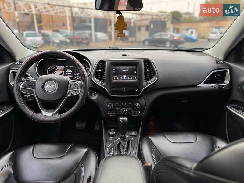 Внедорожник / Кроссовер Jeep Cherokee 2018 в Киеве фото 39 Внедорожник / Кроссовер Jeep Cherokee 2018 в Киеве