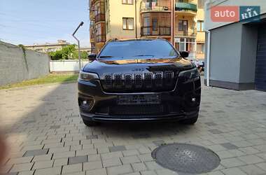 Внедорожник / Кроссовер Jeep Cherokee 2019 в 