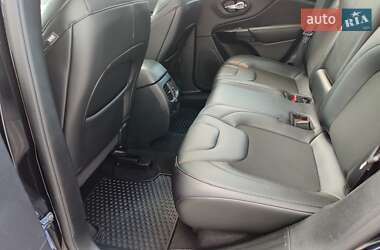 Внедорожник / Кроссовер Jeep Cherokee 2019 в 
