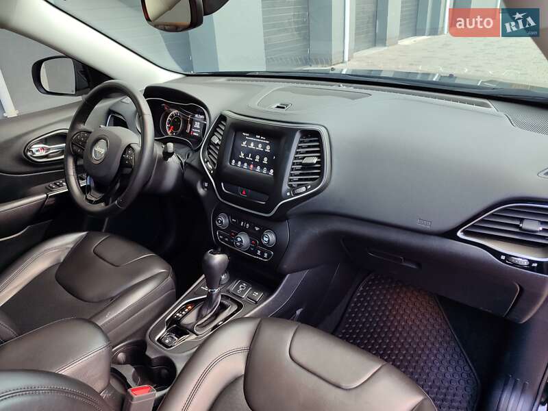 Внедорожник / Кроссовер Jeep Cherokee 2019 в Ивано-Франковске фото 23 Внедорожник / Кроссовер Jeep Cherokee 2019 в Ивано-Франковске