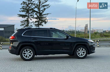 Позашляховик / Кросовер Jeep Cherokee 2015 в 