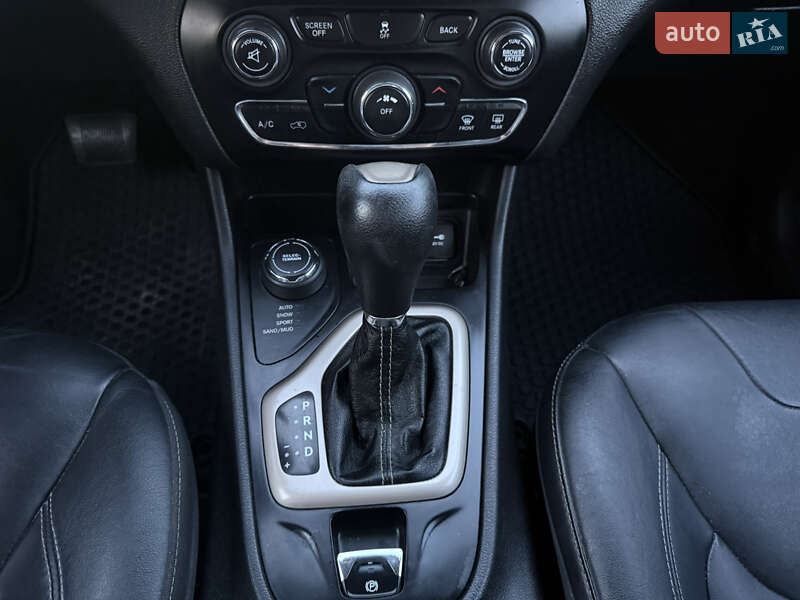 Внедорожник / Кроссовер Jeep Cherokee 2015 в Тернополе фото 33 Внедорожник / Кроссовер Jeep Cherokee 2015 в Тернополе