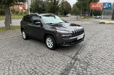 Внедорожник / Кроссовер Jeep Cherokee 2016 в Хмельницком