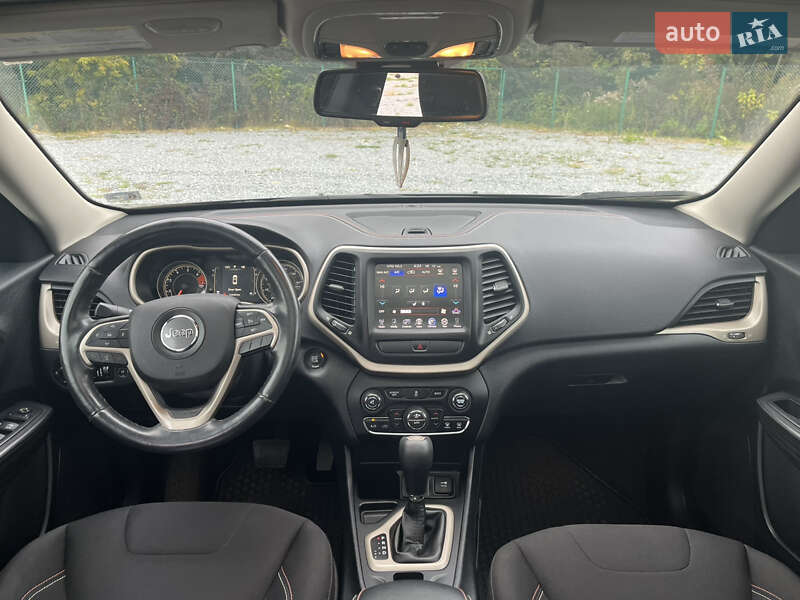 Позашляховик / Кросовер Jeep Cherokee 2016 в Львові