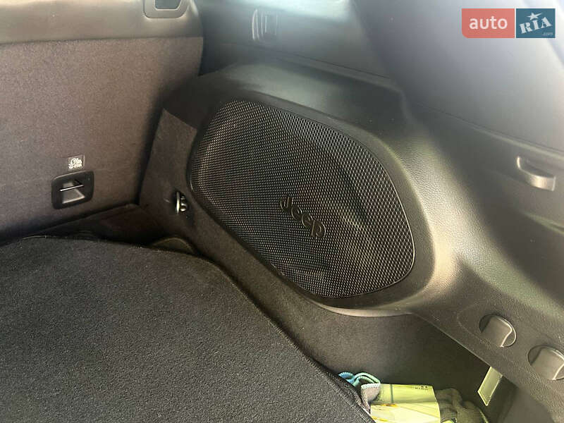 Позашляховик / Кросовер Jeep Cherokee 2020 в Кропивницькому