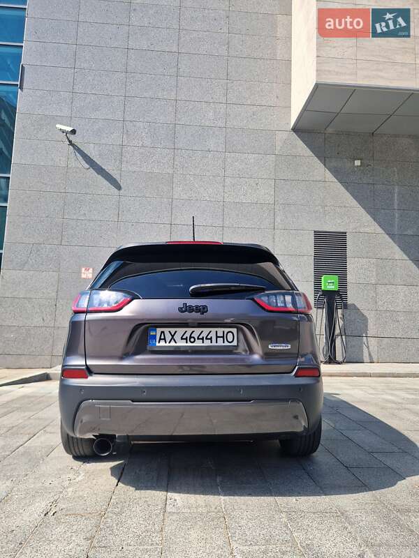 Внедорожник / Кроссовер Jeep Cherokee 2018 в Харькове