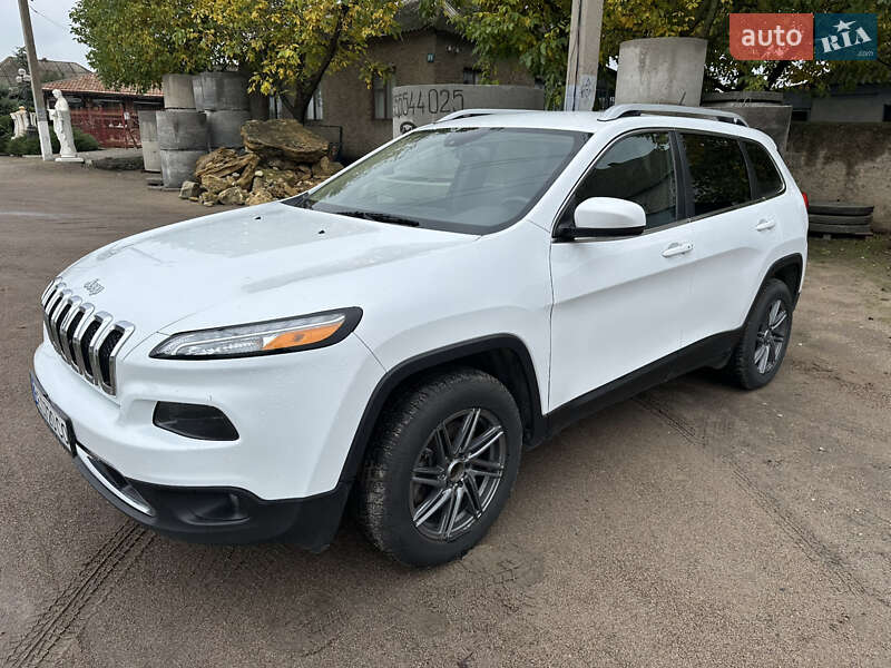 Позашляховик / Кросовер Jeep Cherokee 2015 в 