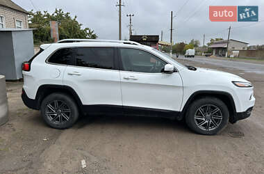 Позашляховик / Кросовер Jeep Cherokee 2015 в 
