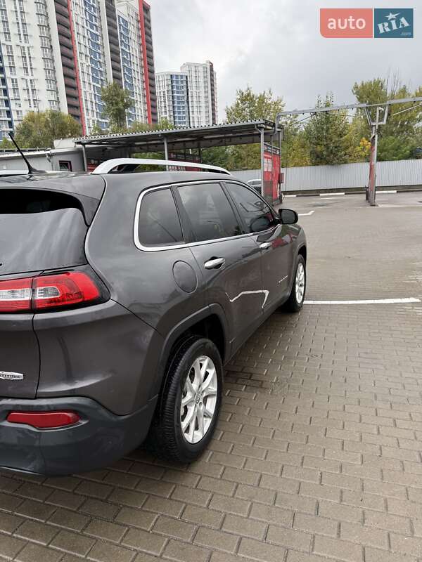 Внедорожник / Кроссовер Jeep Cherokee 2017 в Киеве