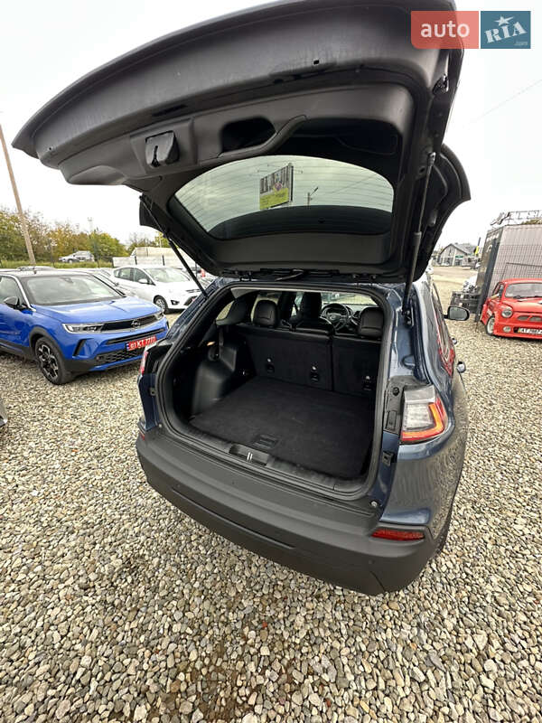 Внедорожник / Кроссовер Jeep Cherokee 2019 в Ивано-Франковске