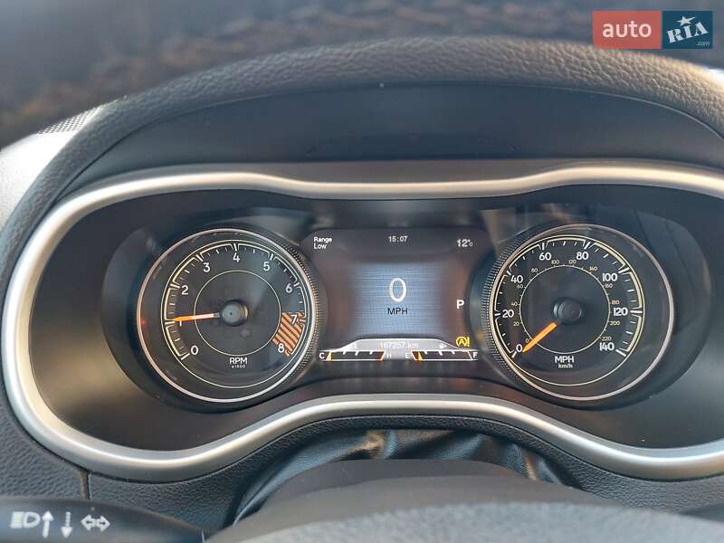 Внедорожник / Кроссовер Jeep Cherokee 2014 в Звягеле