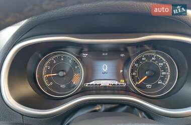 Позашляховик / Кросовер Jeep Cherokee 2014 в  фото 13 Позашляховик / Кросовер Jeep Cherokee 2014 в