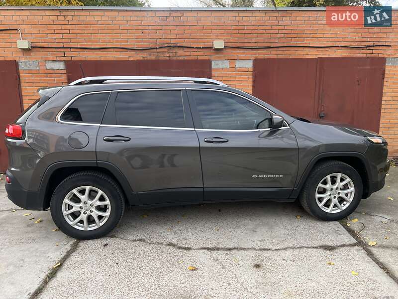 Позашляховик / Кросовер Jeep Cherokee 2017 в Броварах фото 2 Позашляховик / Кросовер Jeep Cherokee 2017 в Броварах