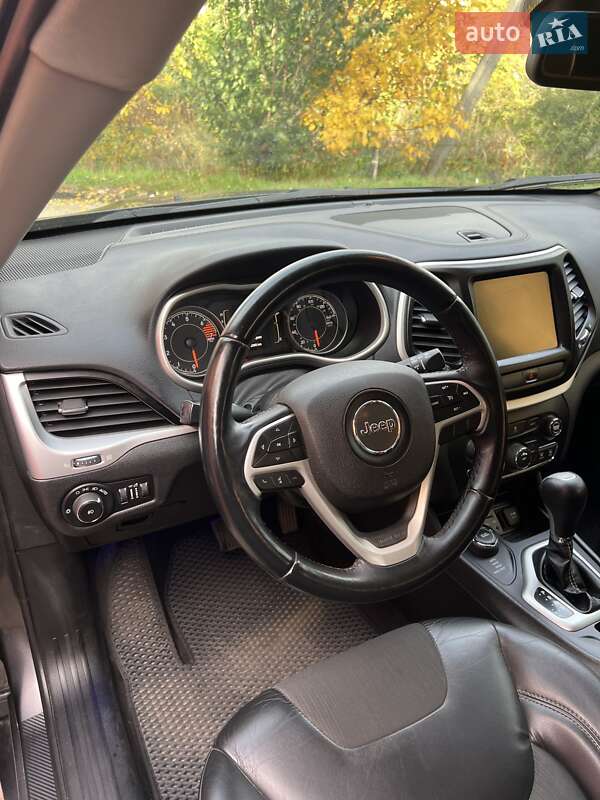 Позашляховик / Кросовер Jeep Cherokee 2017 в Броварах фото 12 Позашляховик / Кросовер Jeep Cherokee 2017 в Броварах