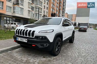 Внедорожник / Кроссовер Jeep Cherokee 2016 в Виннице