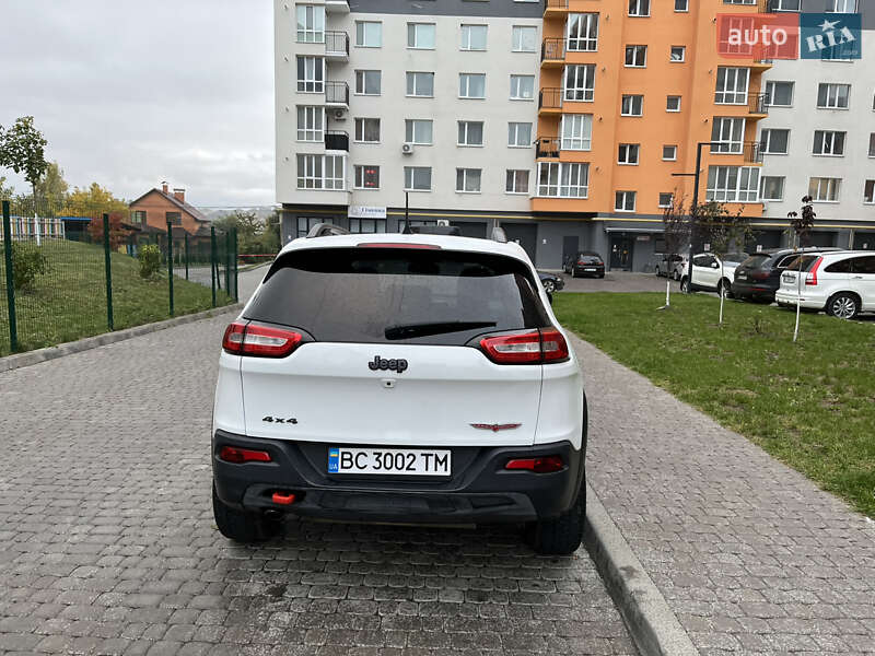 Внедорожник / Кроссовер Jeep Cherokee 2016 в Виннице