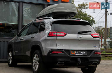 Внедорожник / Кроссовер Jeep Cherokee 2016 в 
