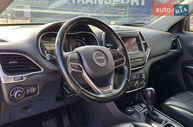 Внедорожник / Кроссовер Jeep Cherokee 2018 в 