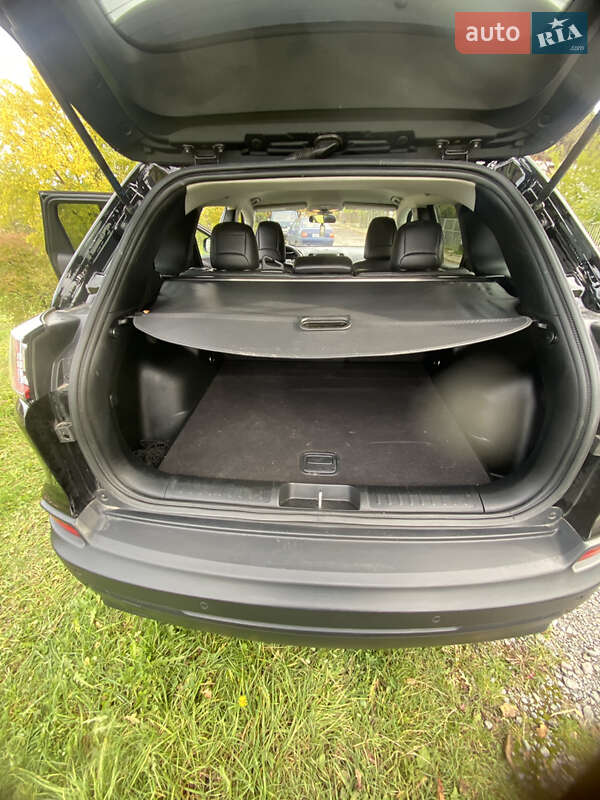 Внедорожник / Кроссовер Jeep Cherokee 2020 в Воловце фото 8 Внедорожник / Кроссовер Jeep Cherokee 2020 в Воловце