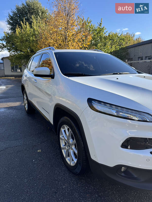 Внедорожник / Кроссовер Jeep Cherokee 2017 в Чернигове