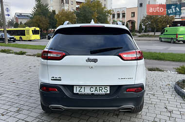 Позашляховик / Кросовер Jeep Cherokee 2016 в 