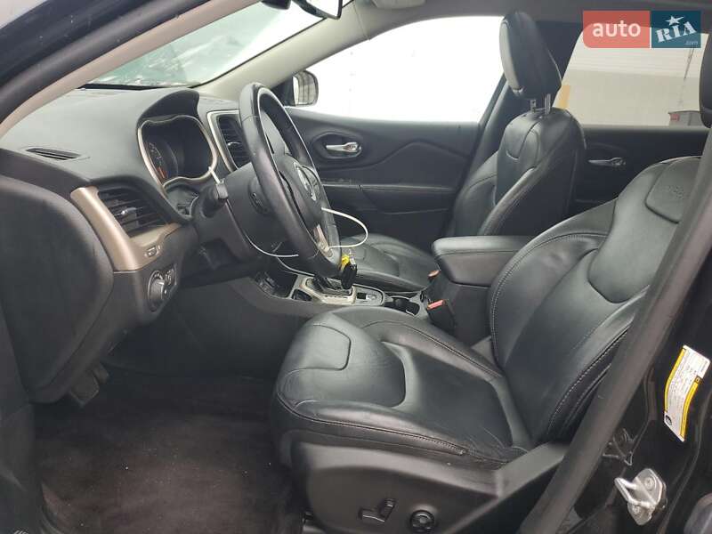 Внедорожник / Кроссовер Jeep Cherokee 2016 в Полтаве