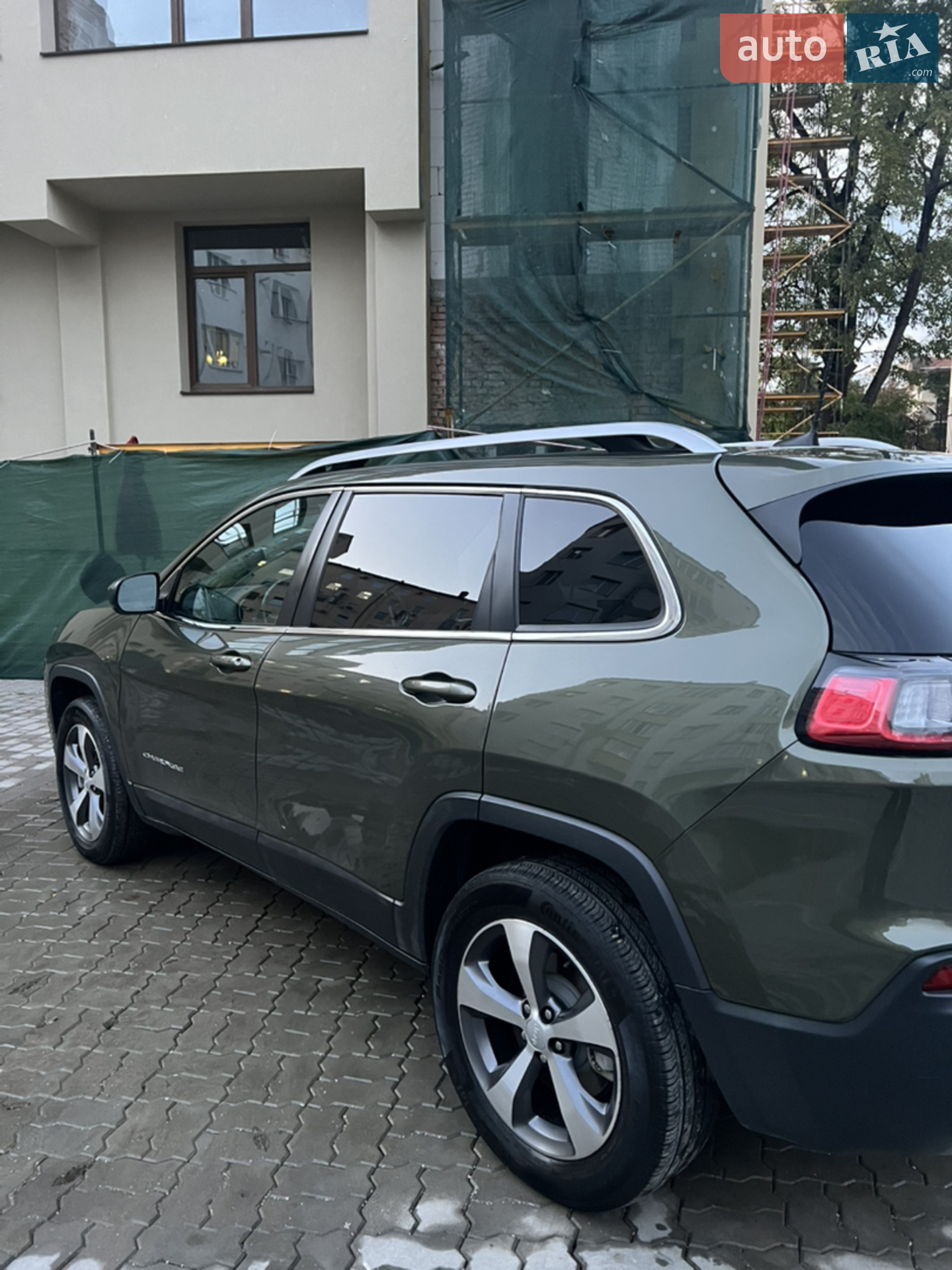 2020 Jeep Cherokee - мініатюра 9