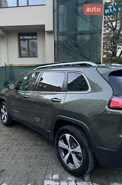 Внедорожник / Кроссовер Jeep Cherokee 2020 в 