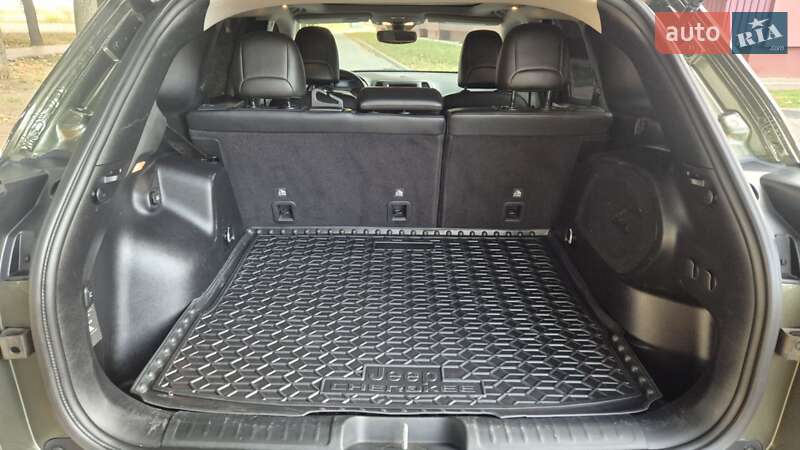 Внедорожник / Кроссовер Jeep Cherokee 2021 в Полтаве фото 29 Внедорожник / Кроссовер Jeep Cherokee 2021 в Полтаве