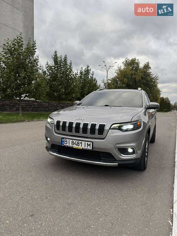 Внедорожник / Кроссовер Jeep Cherokee 2018 в Кременчуге