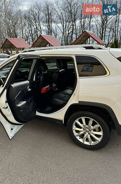 Позашляховик / Кросовер Jeep Cherokee 2015 в  фото 11 Позашляховик / Кросовер Jeep Cherokee 2015 в